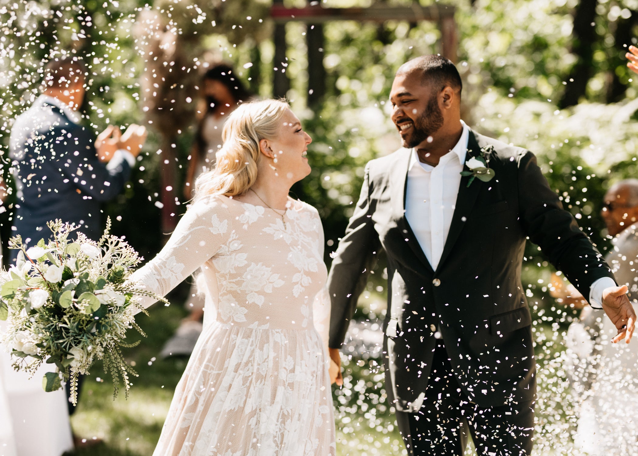 Emily Roehler'S Wedding: The Story Behind The Dress - 9bz5mo4