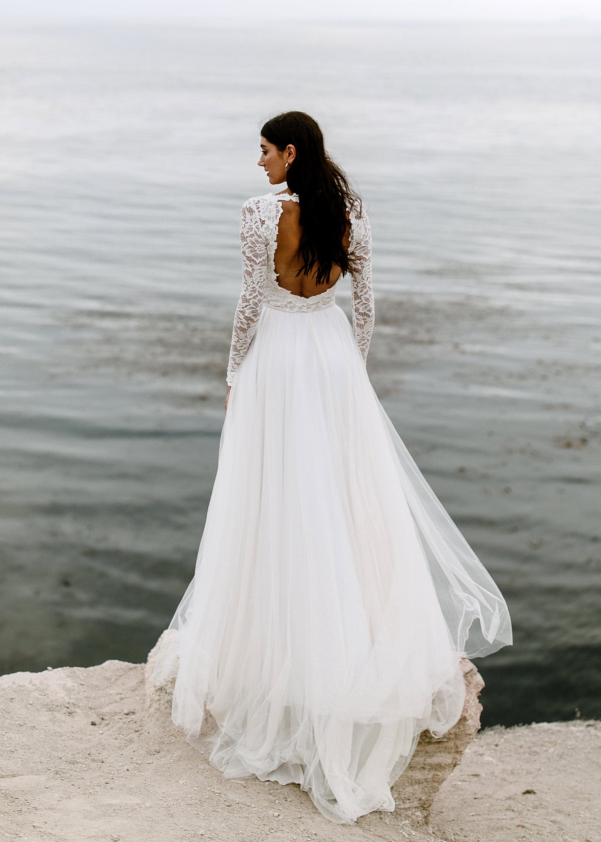 princess polly baby blue dress Ivory Lace Wedding Dresses for Bride Long Sleeve Beach Bridal Dress Backless  Bohemian Wedding Gowns with Train US0 He1081004 at Amazon Women's Clothing  store main image 0