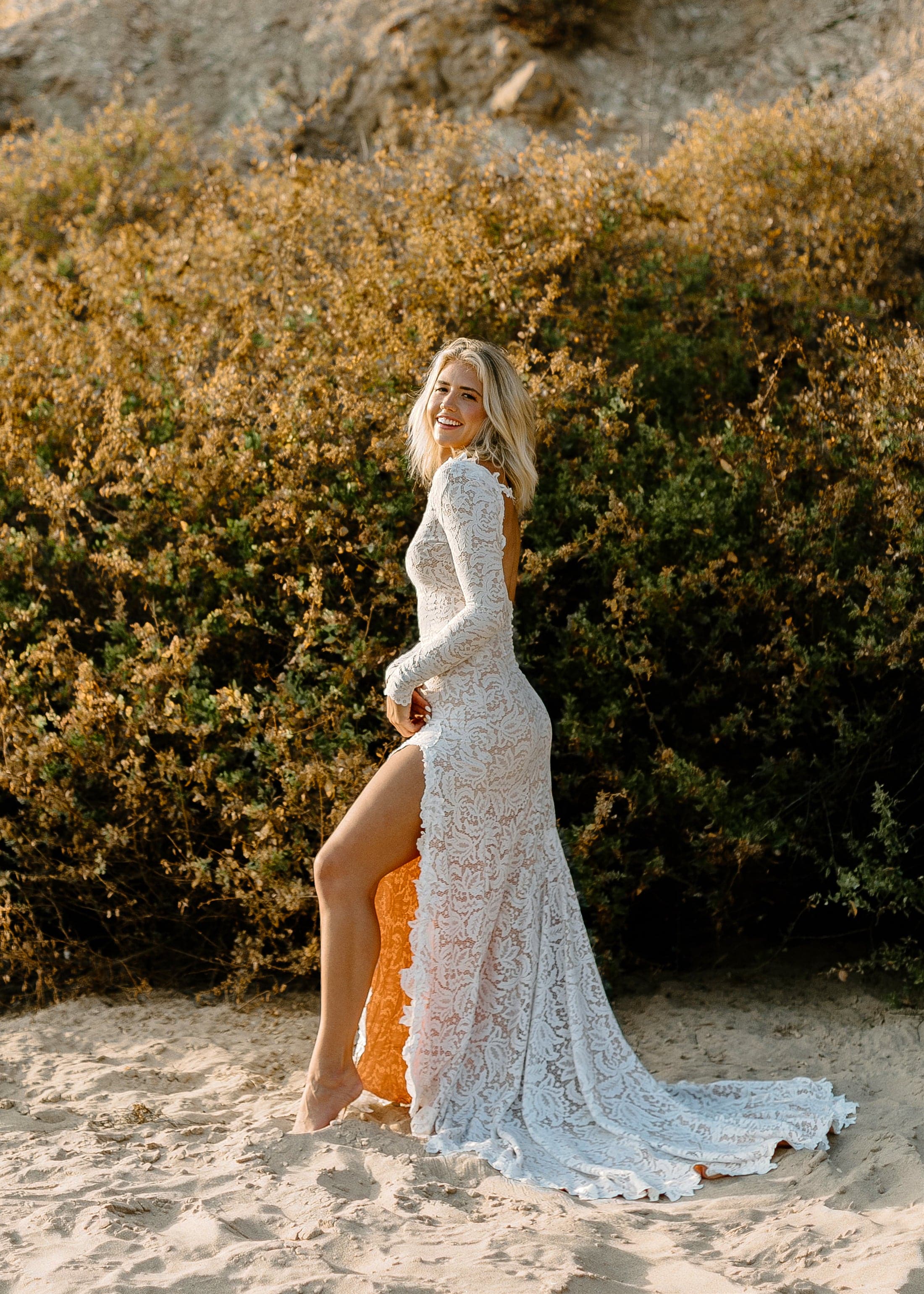 10 STUNNING SLEEVES FOR YOUR WEDDING GOWN