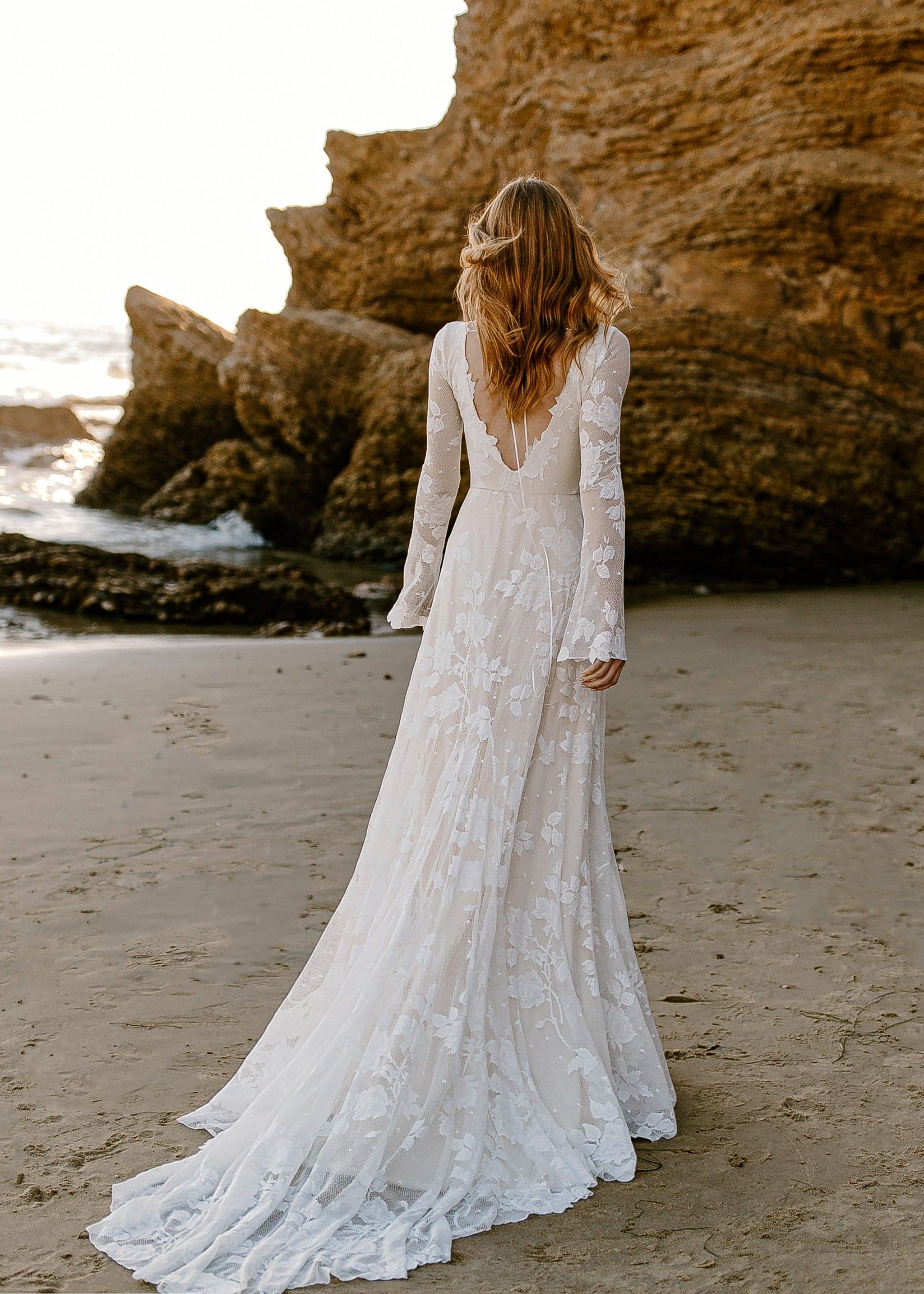knee length dresses for ladies Elegant A-Line V-Neck Long Sleeves White Lace Long Wedding Dresses,MW298 main image 0