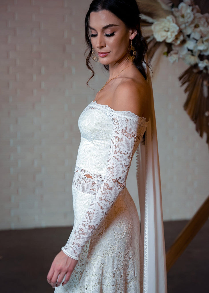 Bride wearing Shay veil and Emmy dress