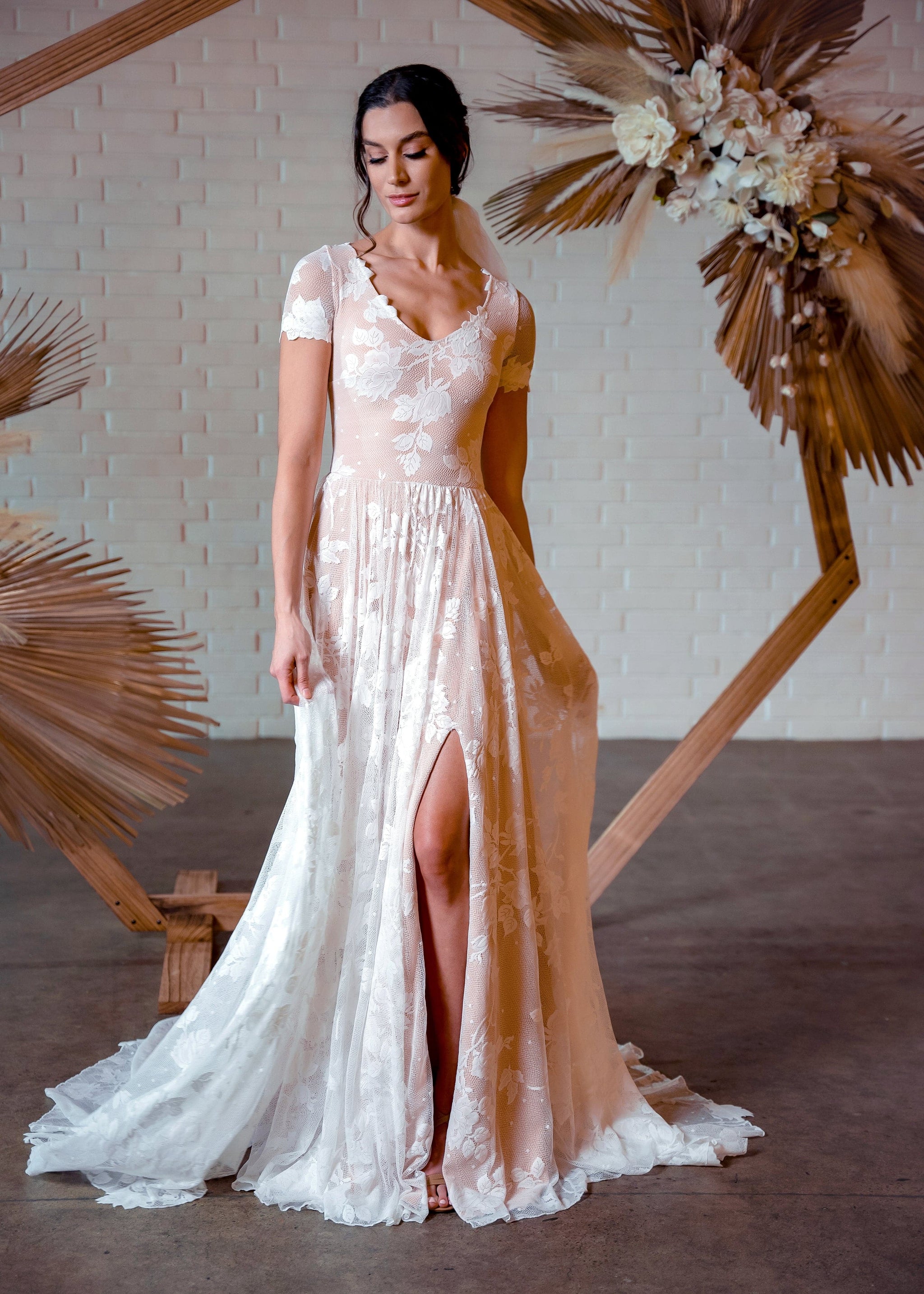 Willow Dress Full Train (22-inch) / Closed Skirt (no slit) Willow Dress Full Train (22-inch) / Closed Skirt (no slit)