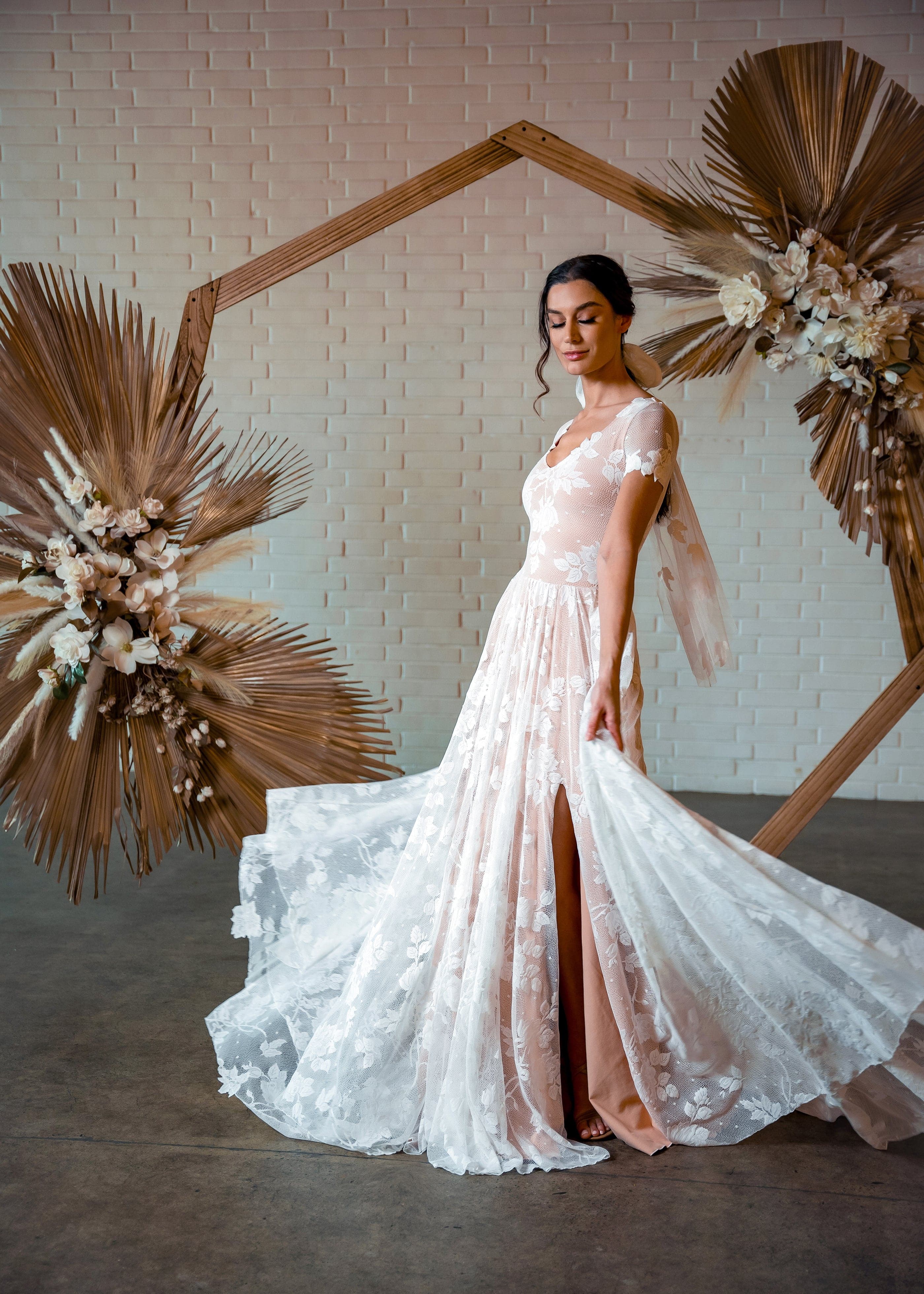 Willow Dress Full Train (22-inch) / Closed Skirt (no slit) Willow Dress Full Train (22-inch) / Closed Skirt (no slit)