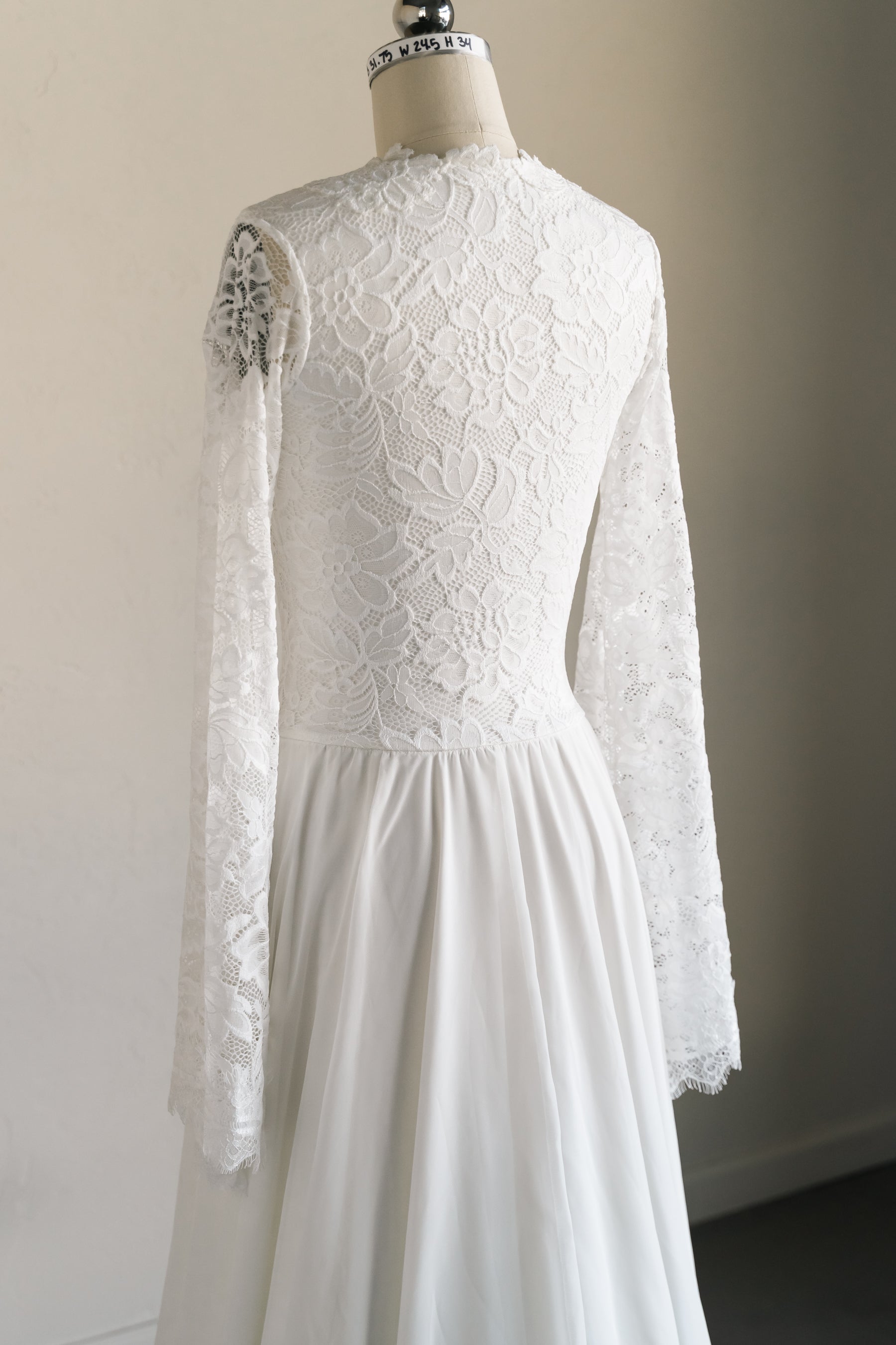 Thea Sample (size XS) Thea Sample (size XS)