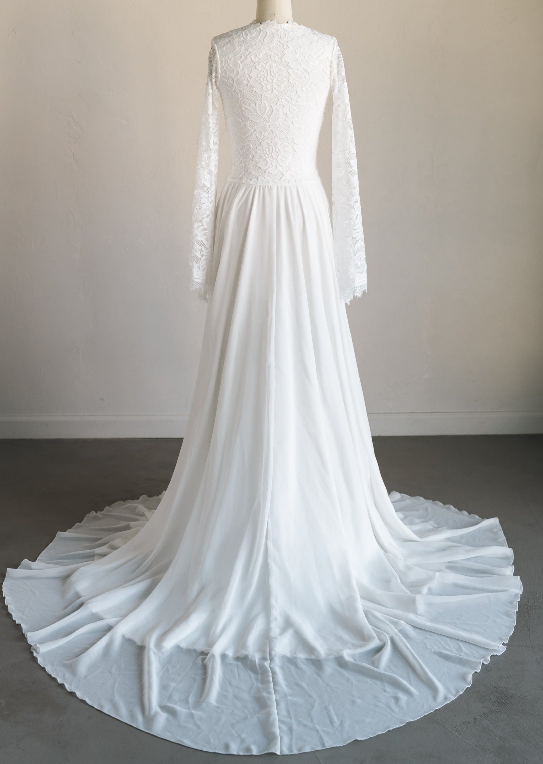 Thea Sample (size XS) Thea Sample (size XS)