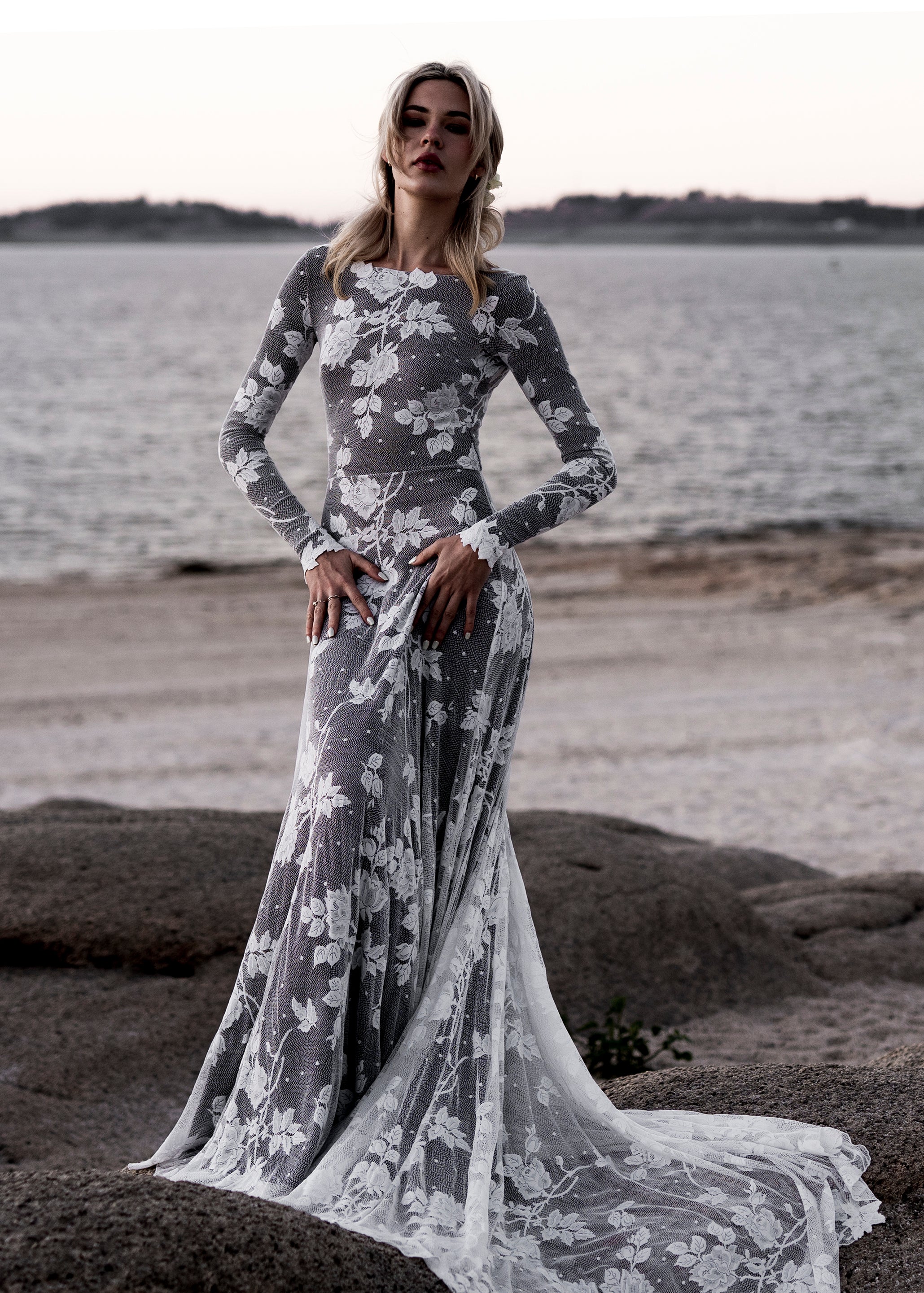 Black-lining Ellora Dress Open V Back / Floor (No Train) Black-lining Ellora Dress Open V Back / Floor (No Train)