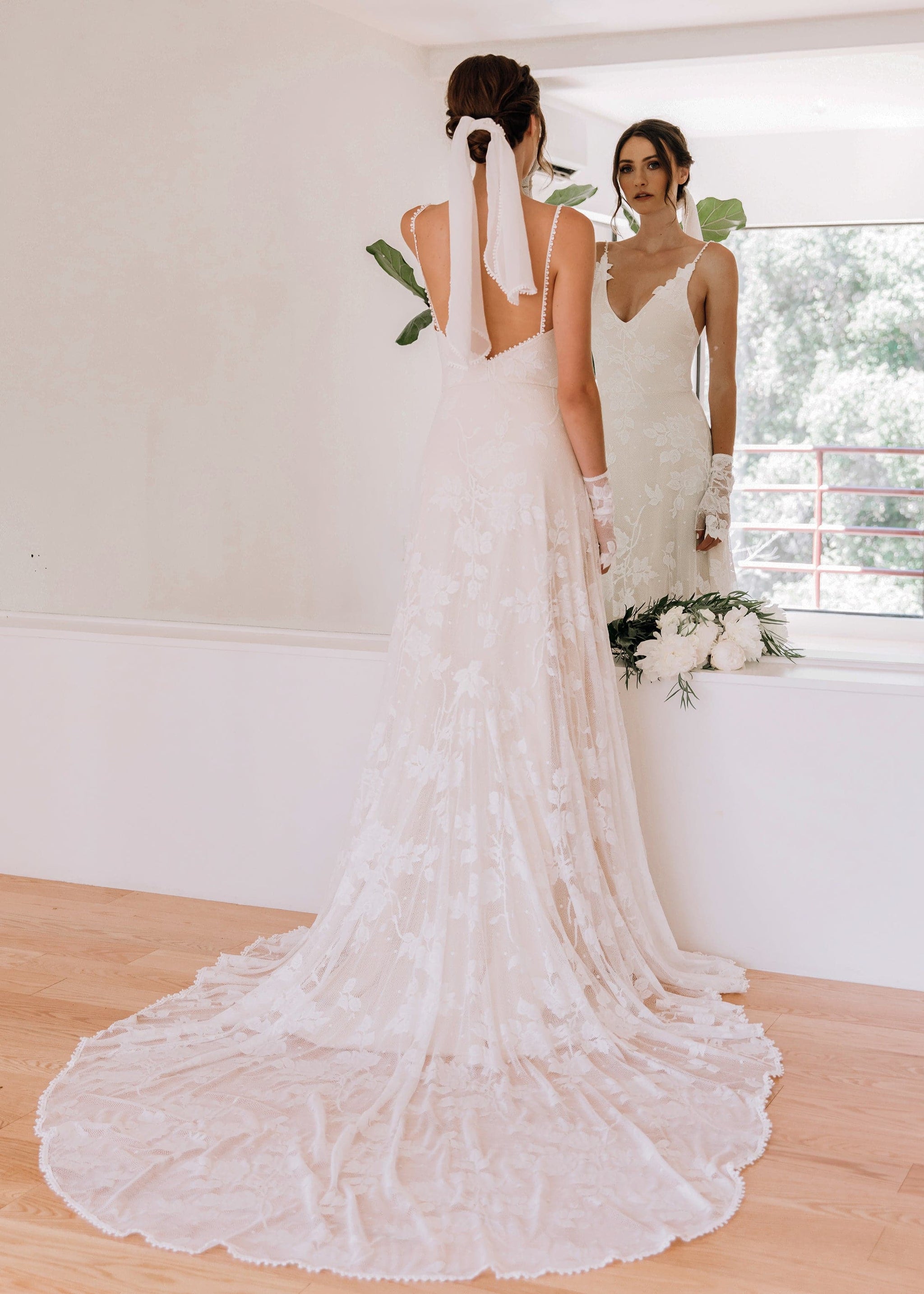 Lilith Dress Floor-Length (No Train)