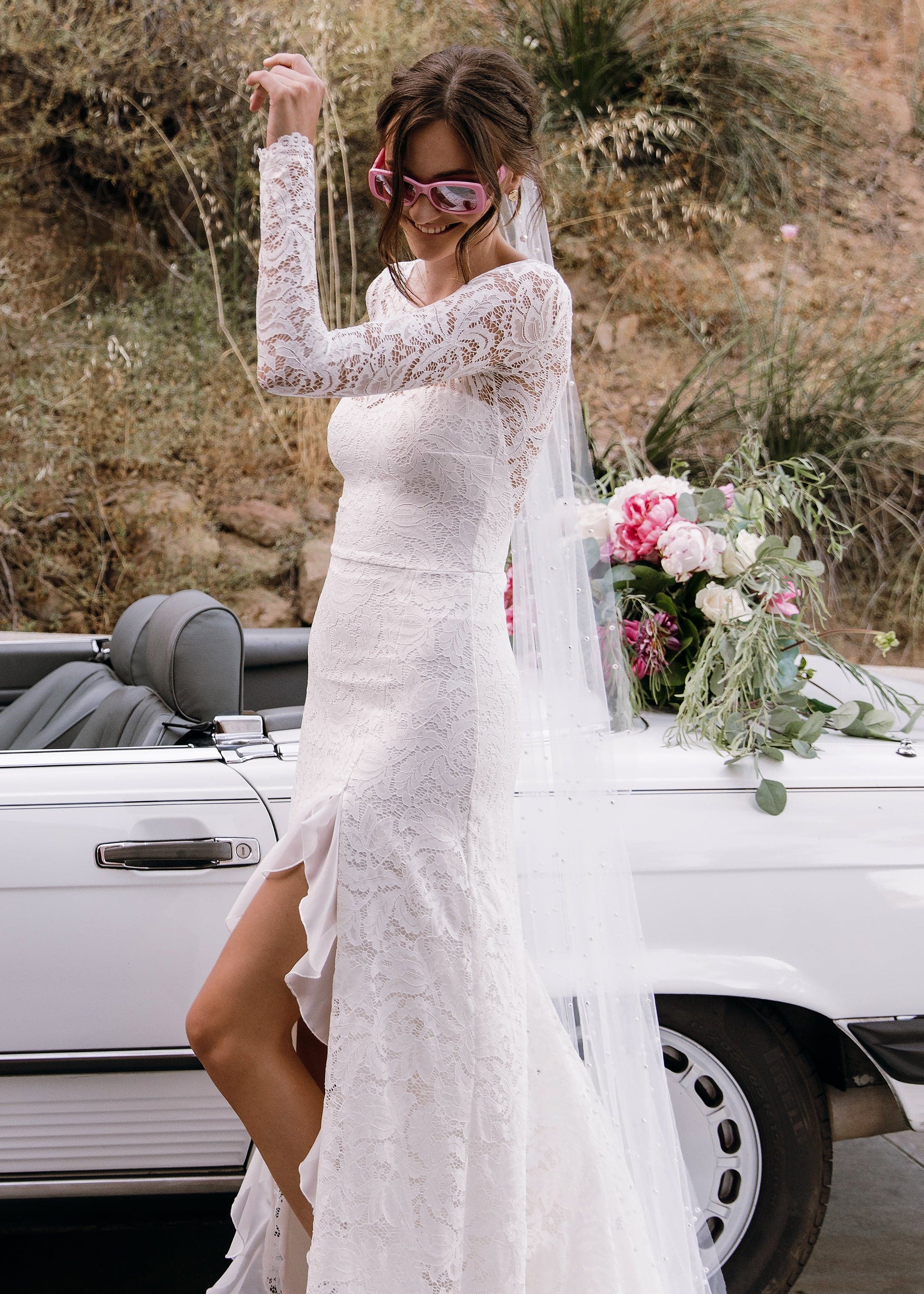 Oceane Veil | WearYourLove | Pearl Tulle Bridal Veil Court - 18 inch train / Gold - 5 inch Oceane Veil | WearYourLove | Pearl Tulle Bridal Veil Court - 18 inch train / Gold - 5 inch